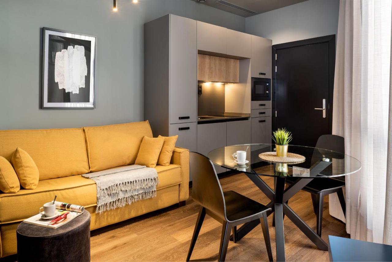 Muralla Sevilla Suites By Lola Exterior foto