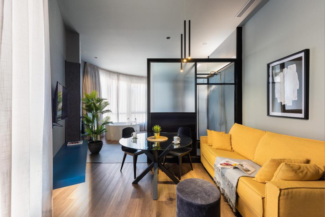 Muralla Sevilla Suites By Lola Exterior foto