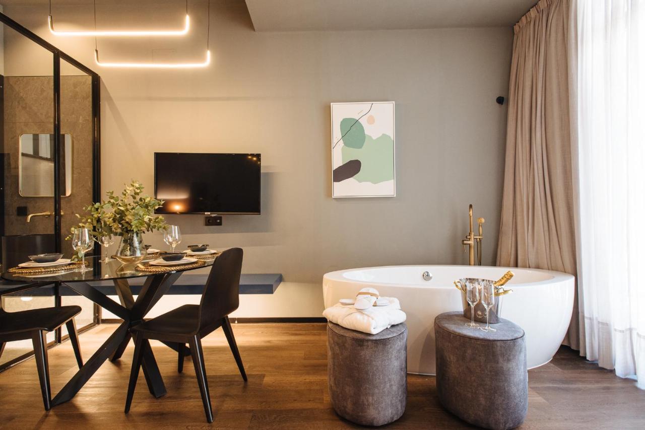 Muralla Sevilla Suites By Lola Exterior foto