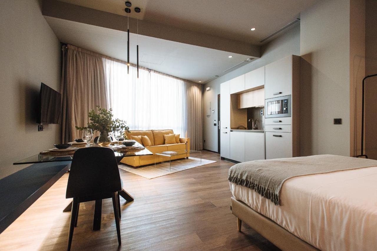 Muralla Sevilla Suites By Lola Exterior foto